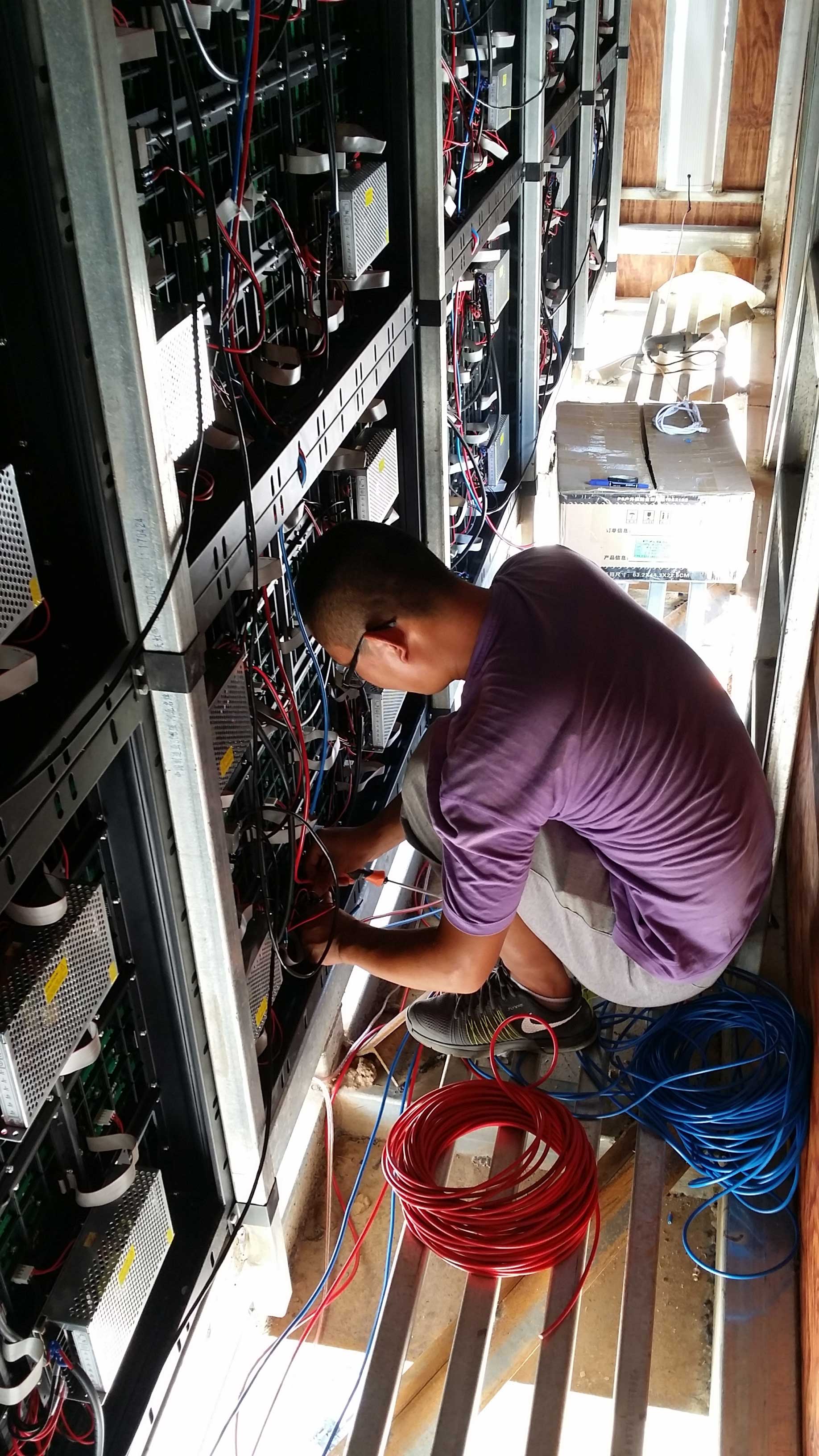 戶外LED<a href=http://www.zhushasp.com/quancai/ target=_blank class=infotextkey>全彩顯示屏</a>箱體